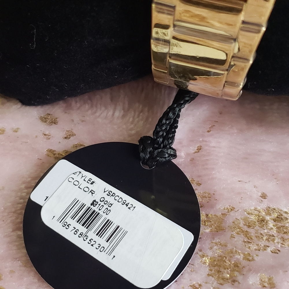 VERSUS VERSACE | Covent Garden Crystal Bracelet Watch - Picture 15 of 16